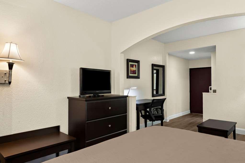 Quality Inn & Suites Lafayette Habitación foto